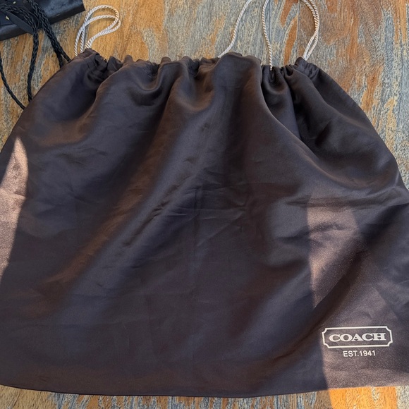 8 Assorted Dust Bags Collection - Picture 9 of 10